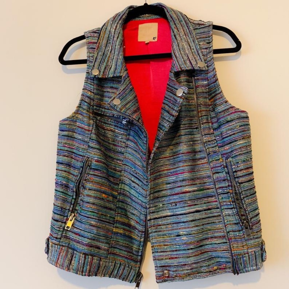 Cha sor Metalic colorful vest size large